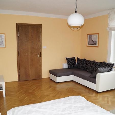 Apartmán u stadionu Broumov Exterior foto
